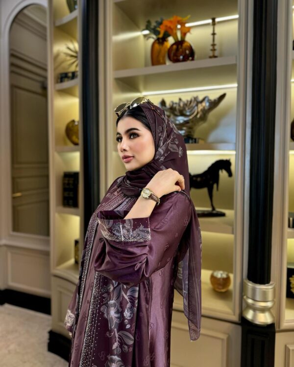 abaya shellasaukia