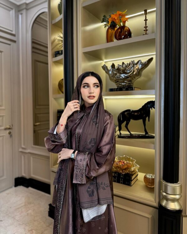 abaya shellasaukia